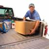 Πώς να βουρτσίζετε το χρώμα σε επένδυση κρεβατιού σε ένα φορτηγό παραλαβής (DIY)