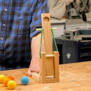 Cómo construir una catapulta de escritorio