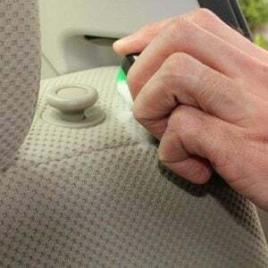 Cómo limpiar asientos de coche de tela