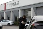 Tesla återkallade precis tusentals bilar med programvara för självkörning