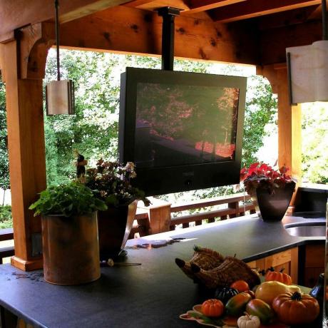 hirsch-patio-exterior-tv