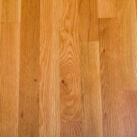 piso de madera pulida brillante