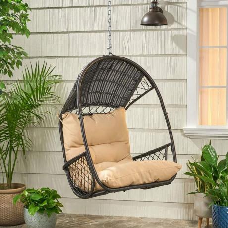 chaise de balançoire de porche confortable