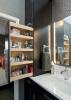 8 dizainam draudzīgi vannas istabas uzglabāšanas risinājumi