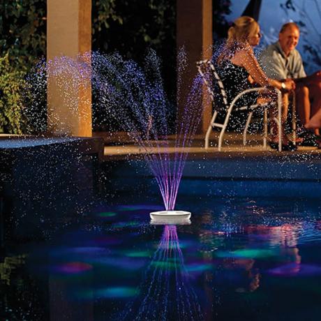 Dobíjecí bazénová fontána se světlem
