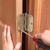 Arreglar puertas hundidas o pegadas (bricolaje)