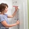 So installieren Sie Handtuchhalter und Haken an Fiberglas-Badewannen- und Duschumgebungen (DIY)