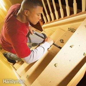 Cum se repară scările scârțâitoare