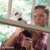 Kā tīrīt stikla logus un durvis (DIY)