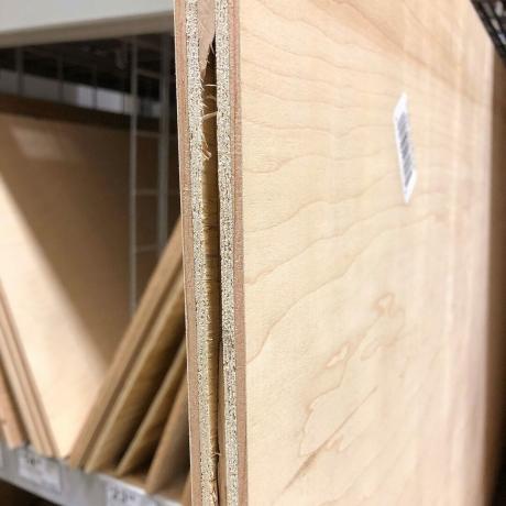 En skiva av plywood med en delad kant | Construction Pro Tips