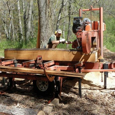 Skobljanje lesa na masivnem stroju | Gradbeni nasveti