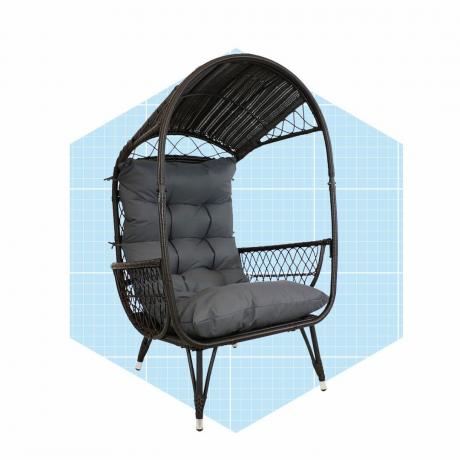 Sunnydaze Shaded Comfort Vime Cadeira Ovo ao ar livre