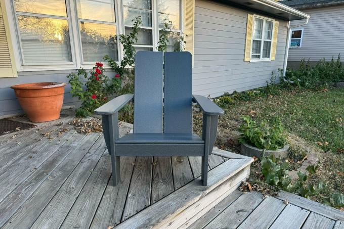 Adirondack moderne stol fra 1903 i bakgården