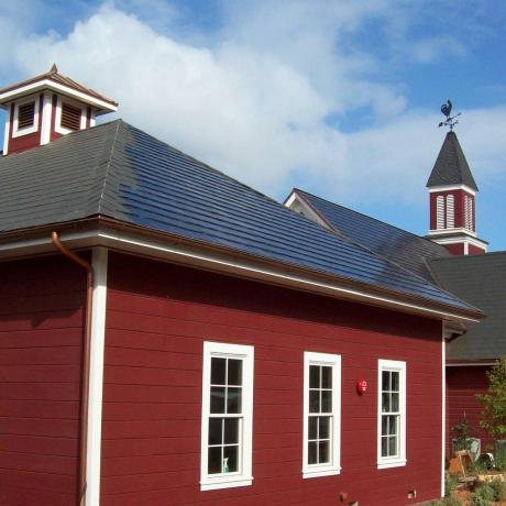 paneles solares integrados en el techo
