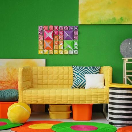 sala de estar de colores brillantes