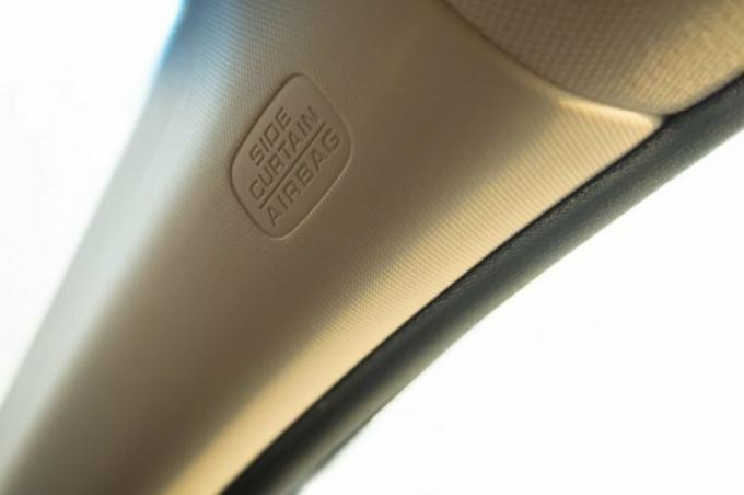Airbag lateral tipo cortina, seguridad en el coche
