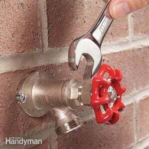 Come riparare un rubinetto esterno rumoroso