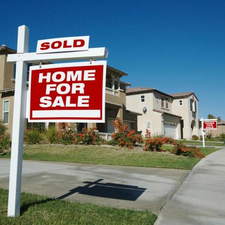 shutterstock_6345625-1200x1200 casa en venta venta cartel vendido bienes raíces