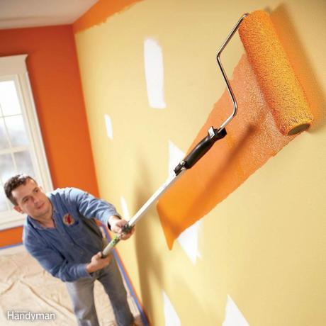 как исправить сколы краски на стене