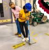Summer Camps Introduce Girls To Trades (solo un título provisional)