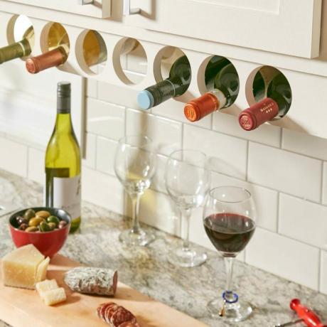 tips untuk mengatur rumah Anda di bawah rak anggur kabinet