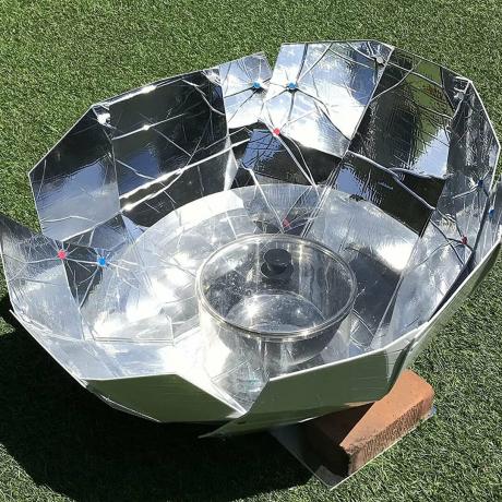 Haines 2.0 Sunup Solar Cooker and Dutch Oven Kit Ecomm Amazon.com