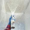 Completați un tavan colorat cu apă sau un tavan texturat (DIY)