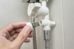 In che modo l'uso di un soffione doccia filtrato migliora la tua acqua?
