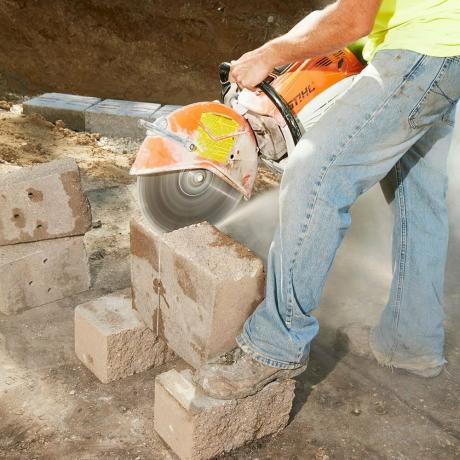Прорезание каменных блоков | Советы по строительству