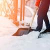 Советы, как избежать сердечного приступа при уборке снега этой зимой