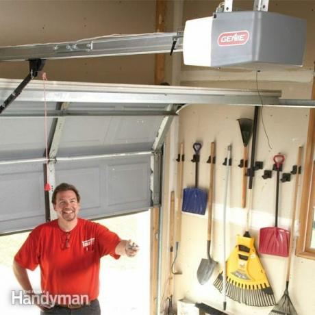 Instalación del abre-puertas de garaje del abre-puertas de garaje de repuesto