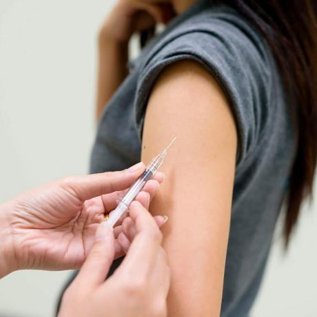 التطعيمات