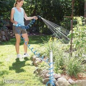 Conseils de jardinage à la maison: désherbage et arrosage plus faciles