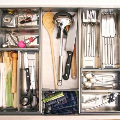 Cajón para utensilios de cocina