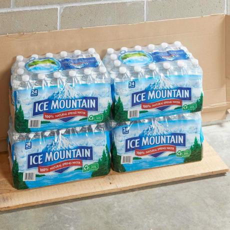 botellas de agua almacenamiento de cortes de agua